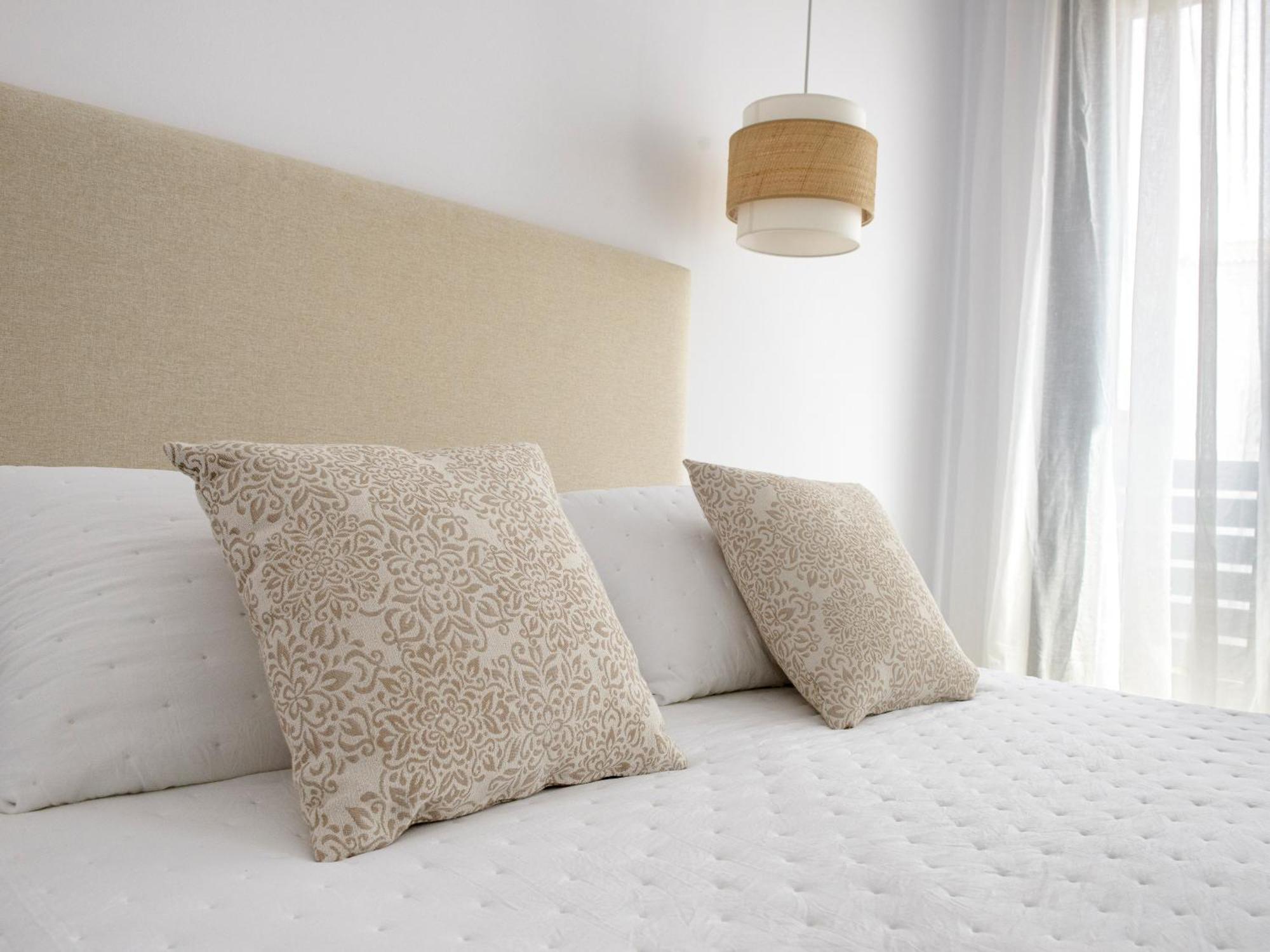 Antonella Suites Fuentes de Andalucia Exterior photo